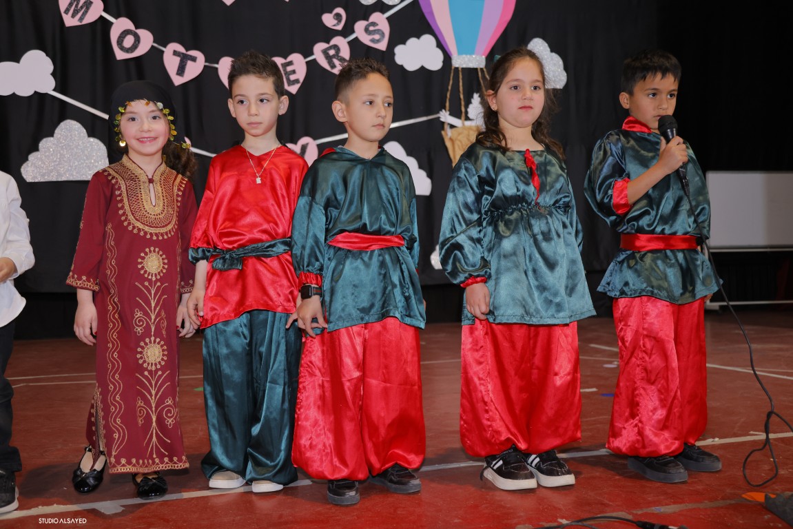 نشاط عيد الأم